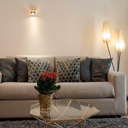 Apartamentos Rosa Do Bairro Alto Lisbon Bagian luar foto