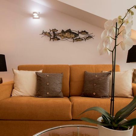 Apartamentos Rosa Do Bairro Alto Lisbon Bagian luar foto