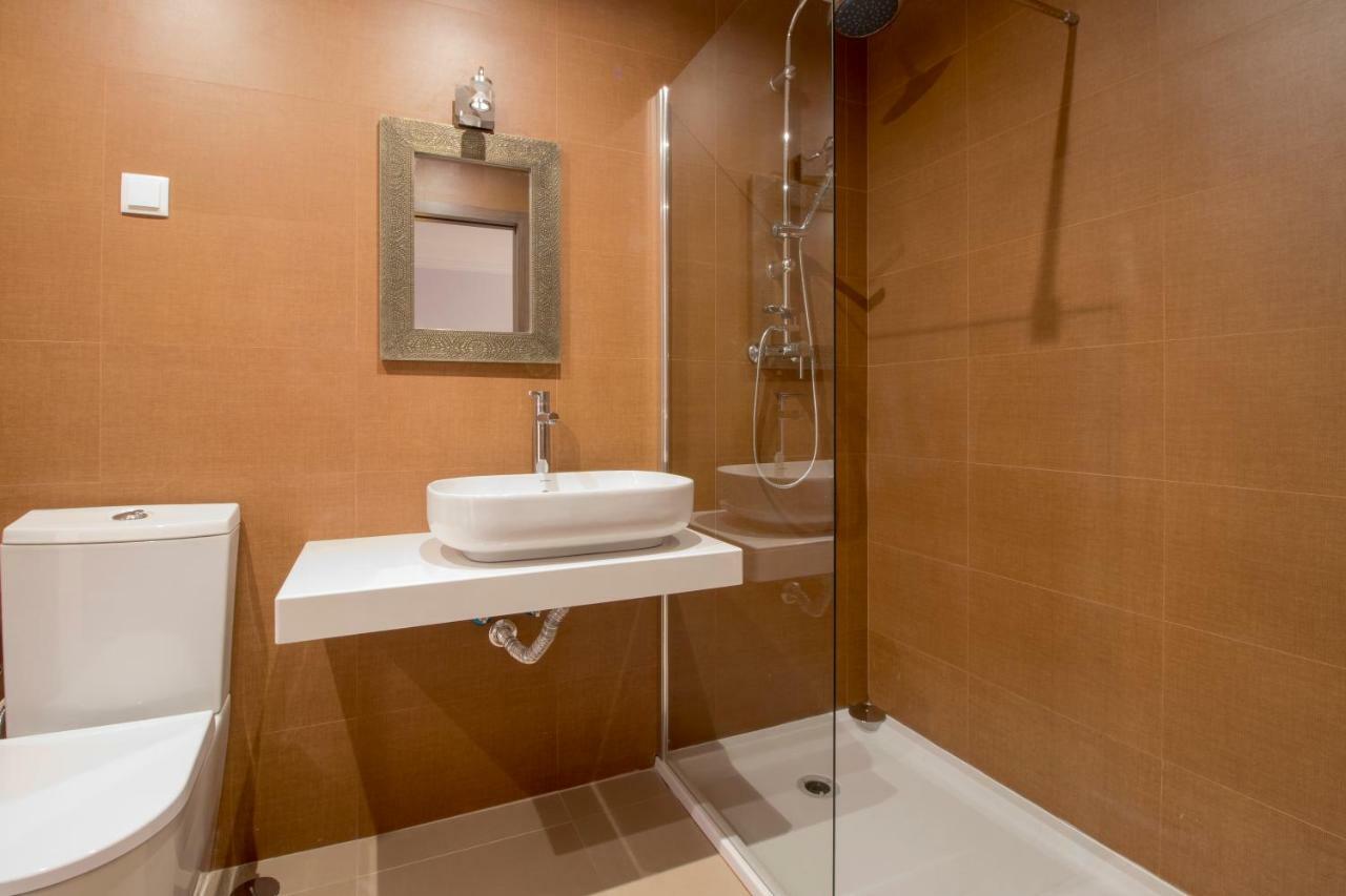 Apartamentos Rosa Do Bairro Alto Lisbon Bagian luar foto