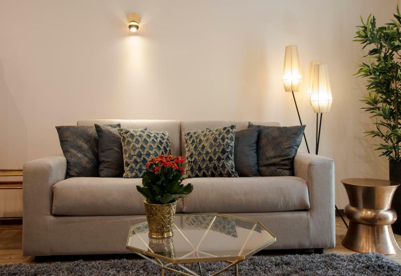 Apartamentos Rosa Do Bairro Alto Lisbon Bagian luar foto