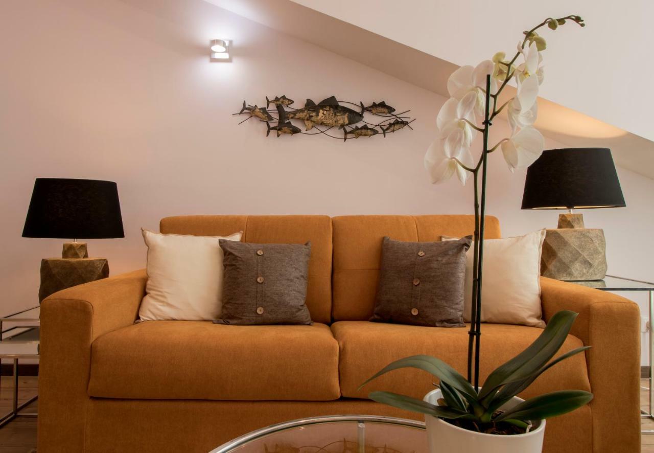 Apartamentos Rosa Do Bairro Alto Lisbon Bagian luar foto